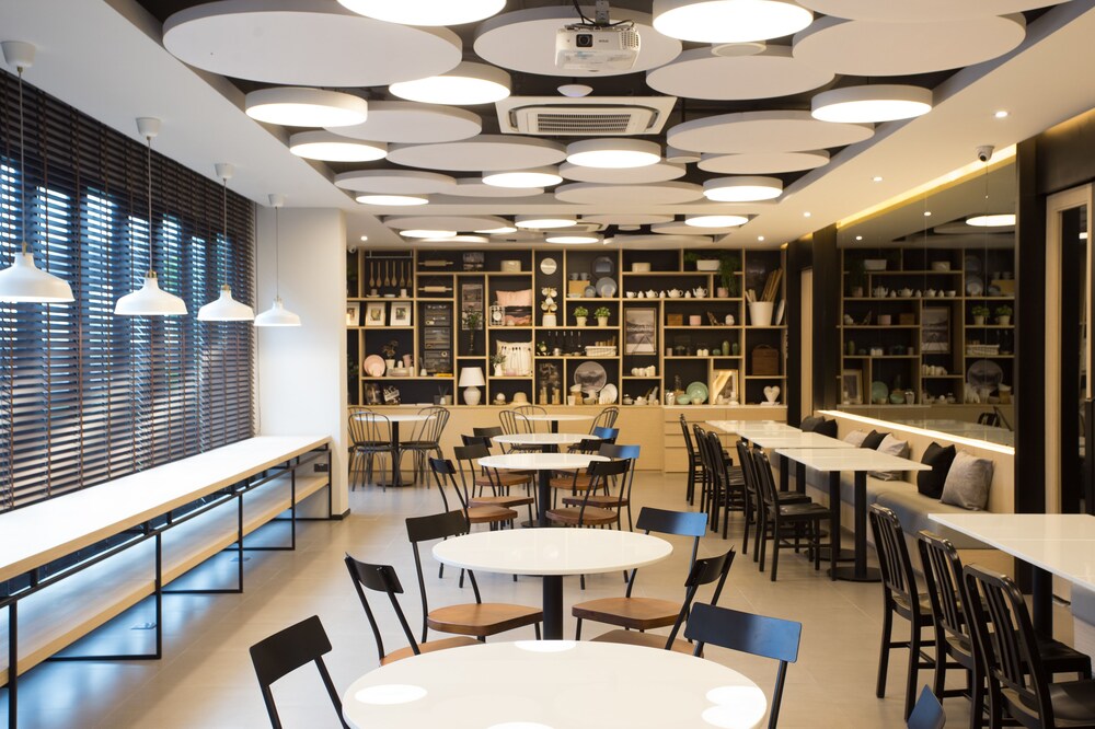 The Journey Hotel Bangna 46/60