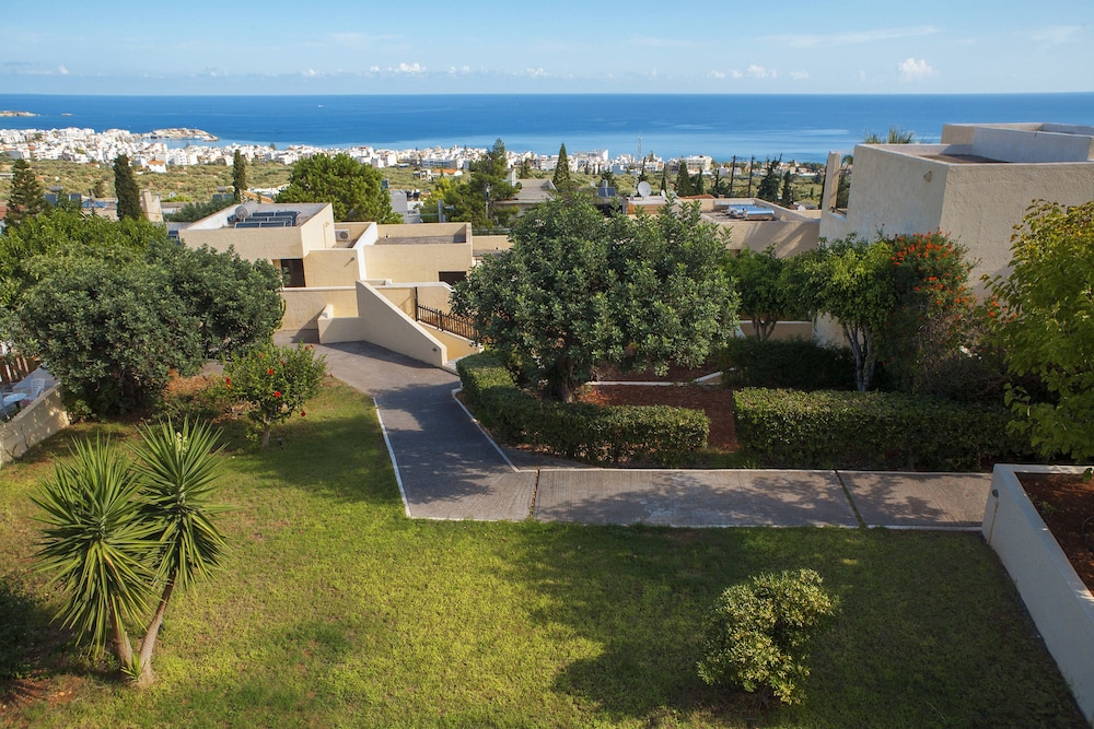 Sundance Apartments And Suites Time To Smile in HERSONISSOS
