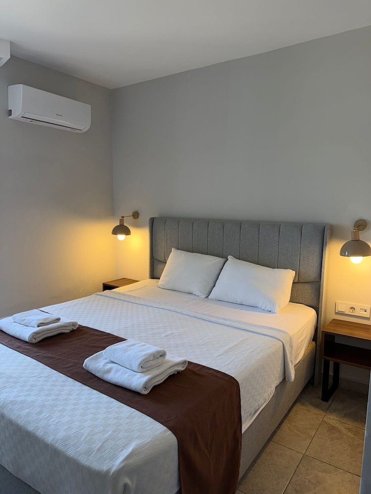 Avisos Hotel and Apartment 14/50