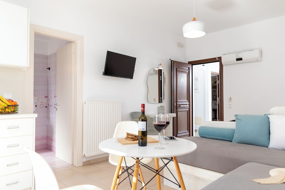 DEPIS PLACE AND APARTMENTS 30/50