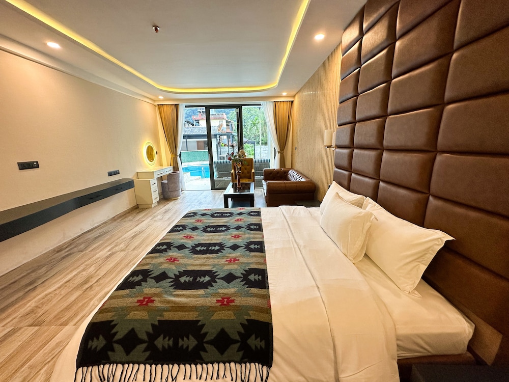 Lake View Resort 9/50