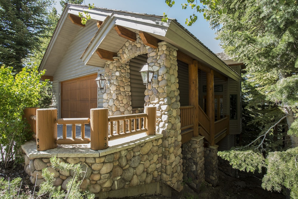 Deer Valley's Signature Collection — photo 3