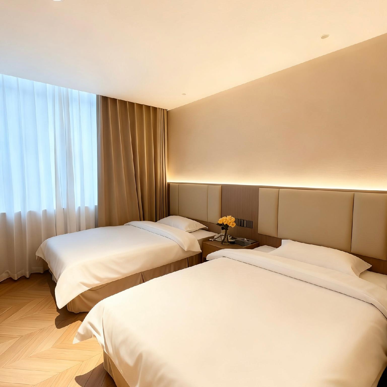 Deluxe, Twin Beds, Old Port View