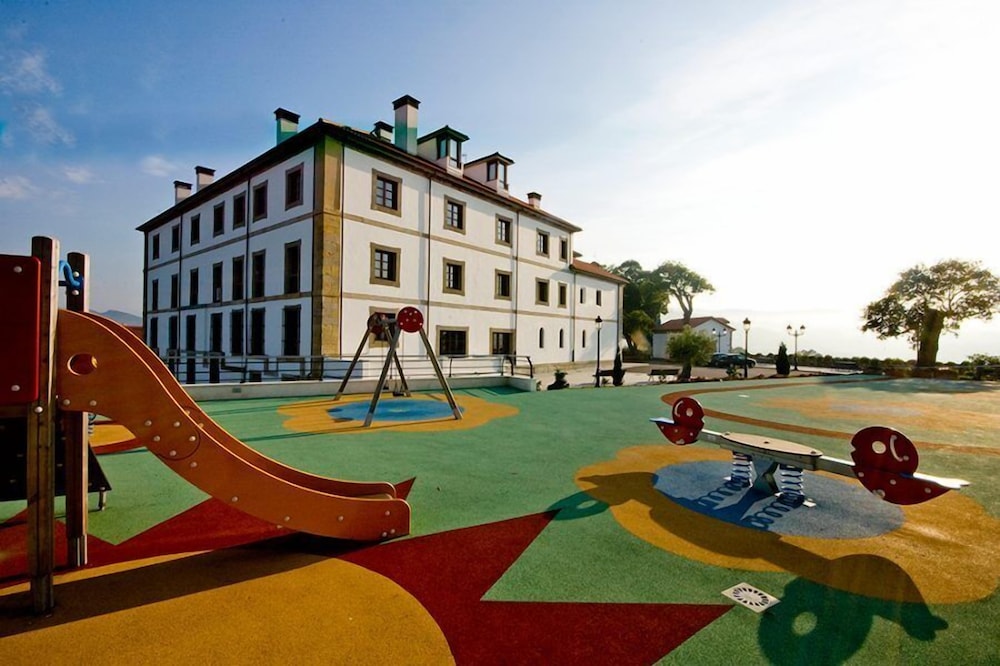 Hotel Palacio De La Magdalena 26/33