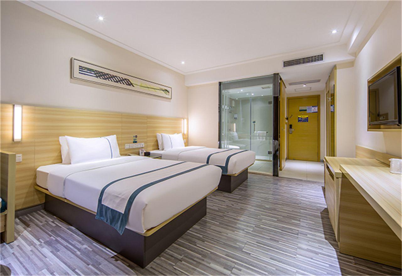 City Comfort Inn (Maoming High Speed Railway Station Wenming Road) 41/57
