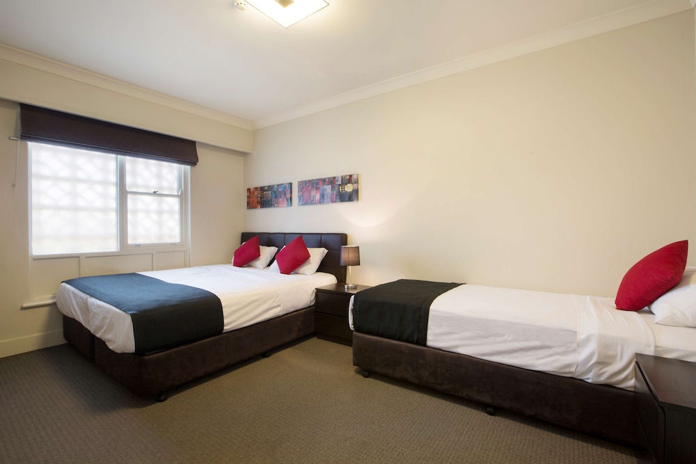 Enfield Hotel 23/55