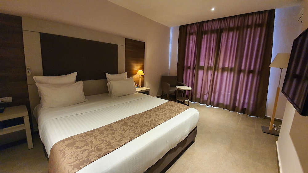 Grand Hotel Central 6/32