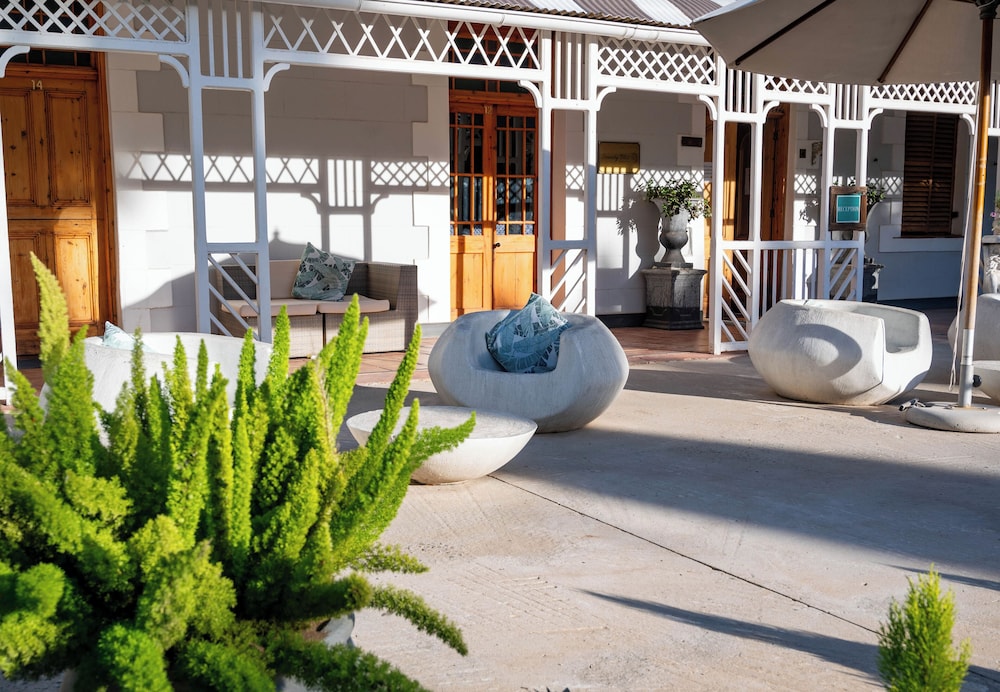 De Denne Guest House 40/50