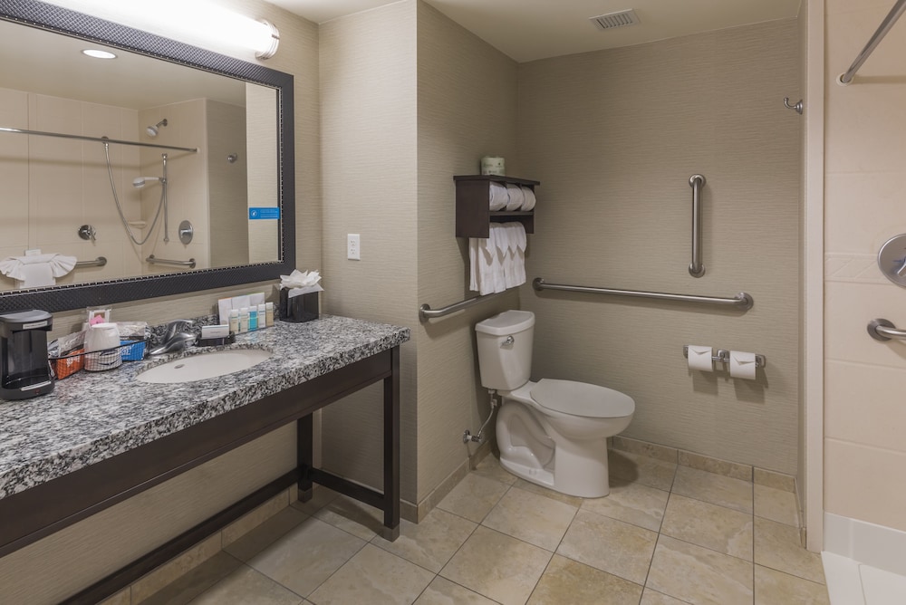 Hampton Inn and Suites Salt Lake City / Univ Foothill Dr UT 19/69