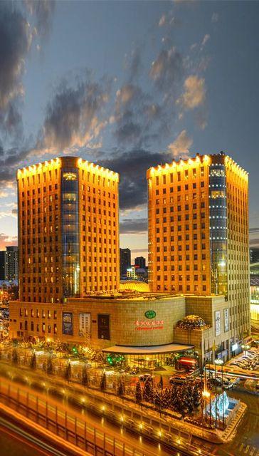 Sweetland Hotel 3/43