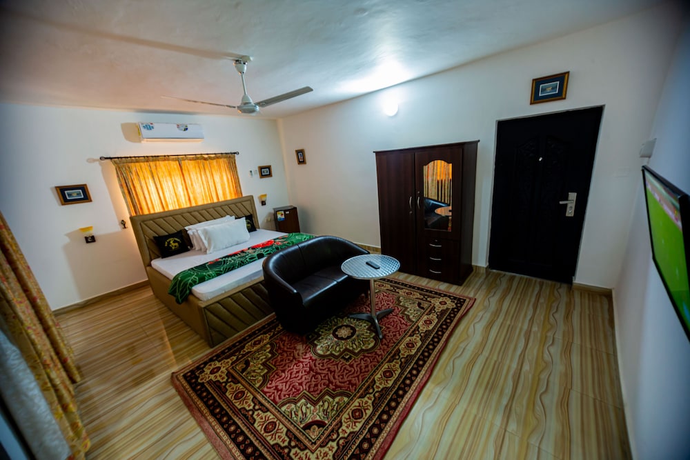 Nap Lodge 9/39