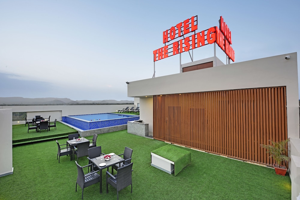 Hotel The Rising 24/25