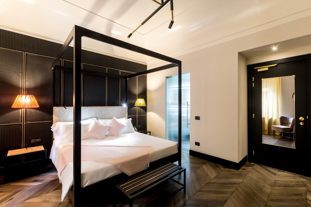THE H'ALL TAILOR SUITE ROMA 17/65