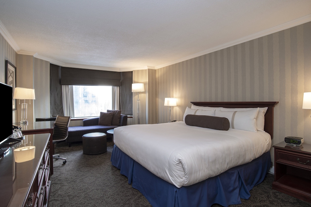 Sandman Signature Edmonton Downtown Hotel 17/46