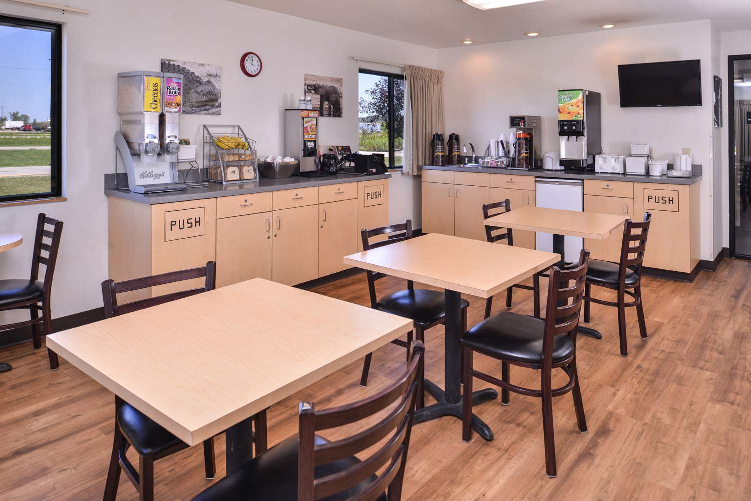 Americas Best Value Inn Missouri Valley 23/28