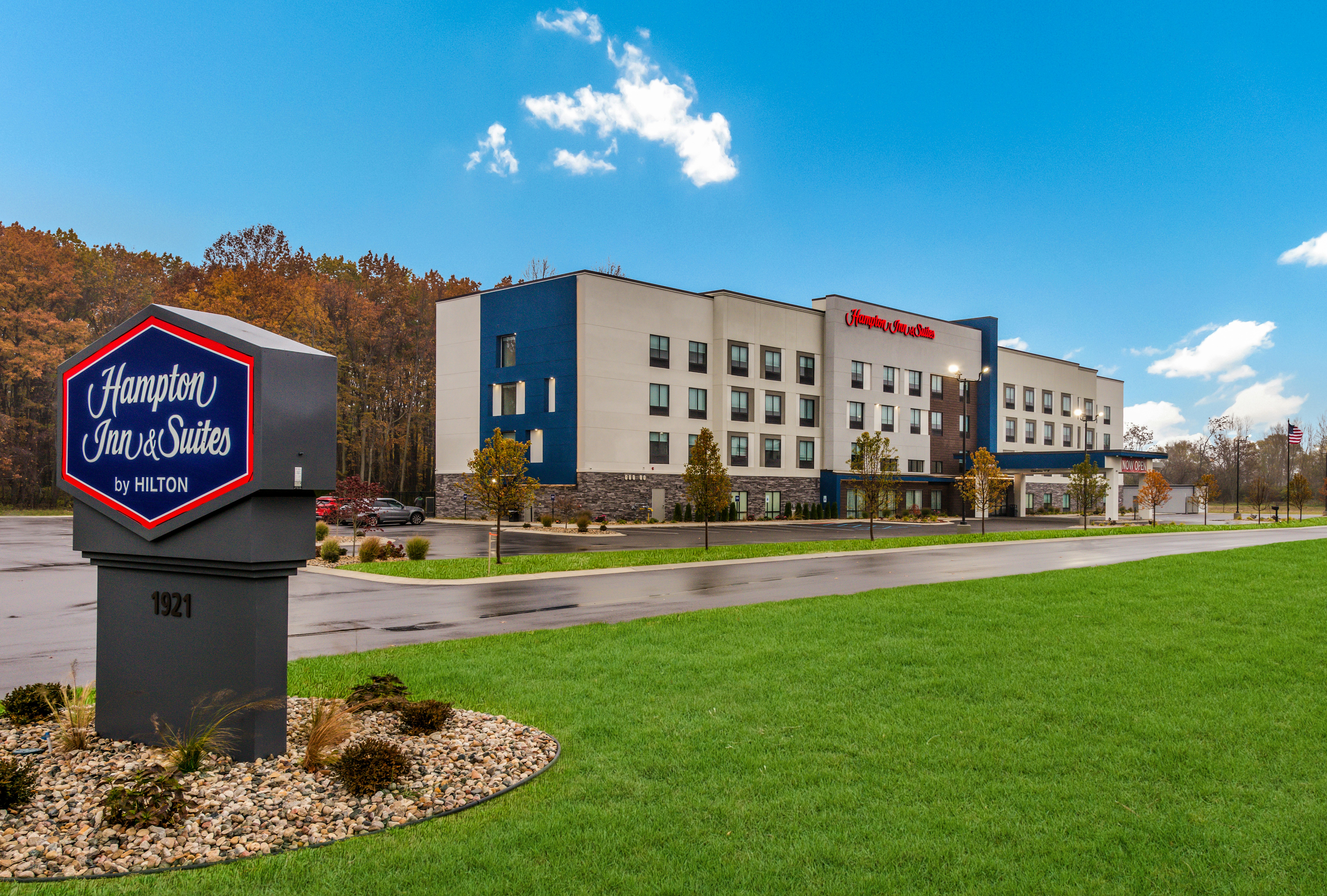 Hampton Inn and Suites Benton Harbor MI 45/47