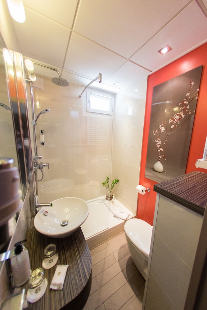Best Western Plus La Rade 38/73