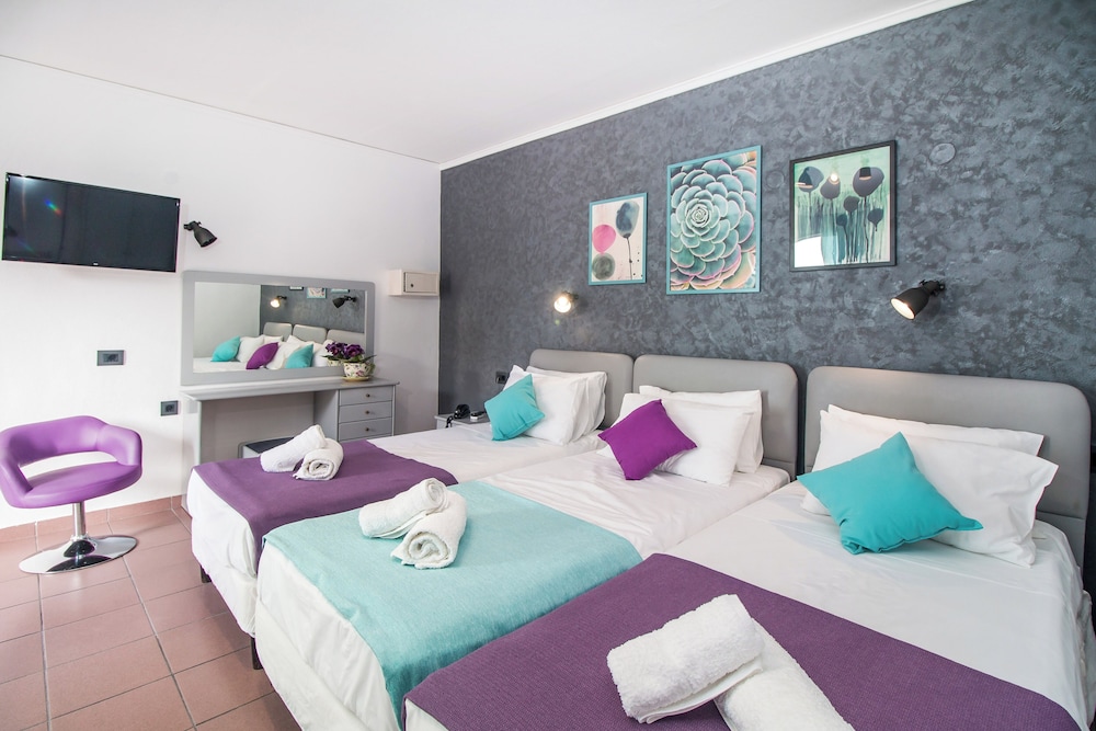 Kahlua Hotel Apartments 15/40