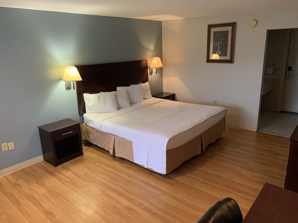 Crystal Inn Eatontown 16/41