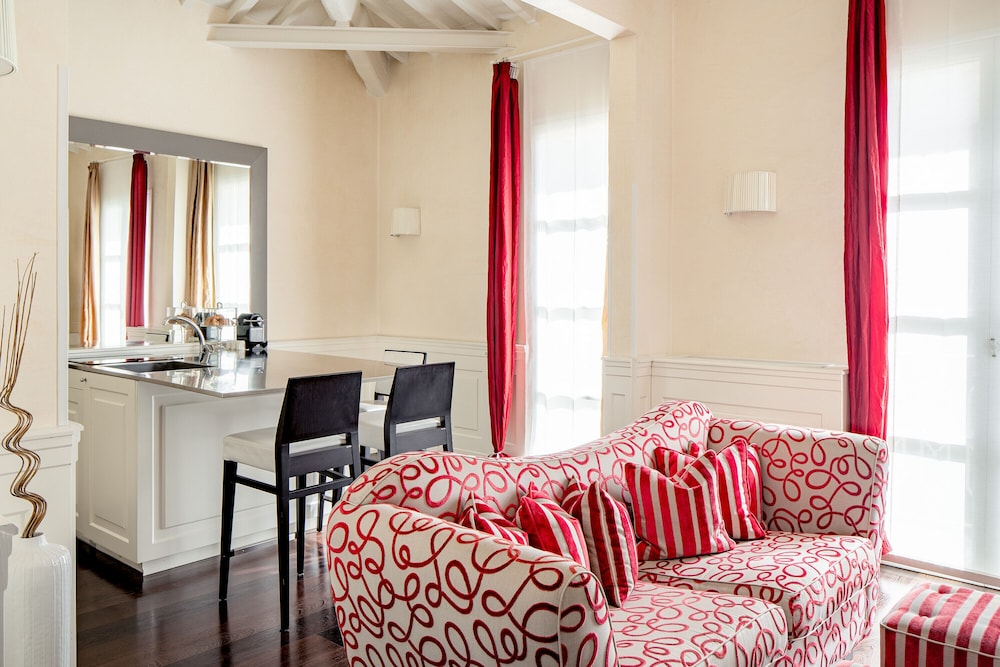 Ricasoli Firenze Luxury Apartments | UNA Esperienze 12/23