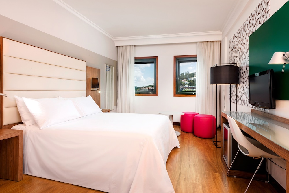 Hotel Santiago Plaza Affiliated By Melia 21/81