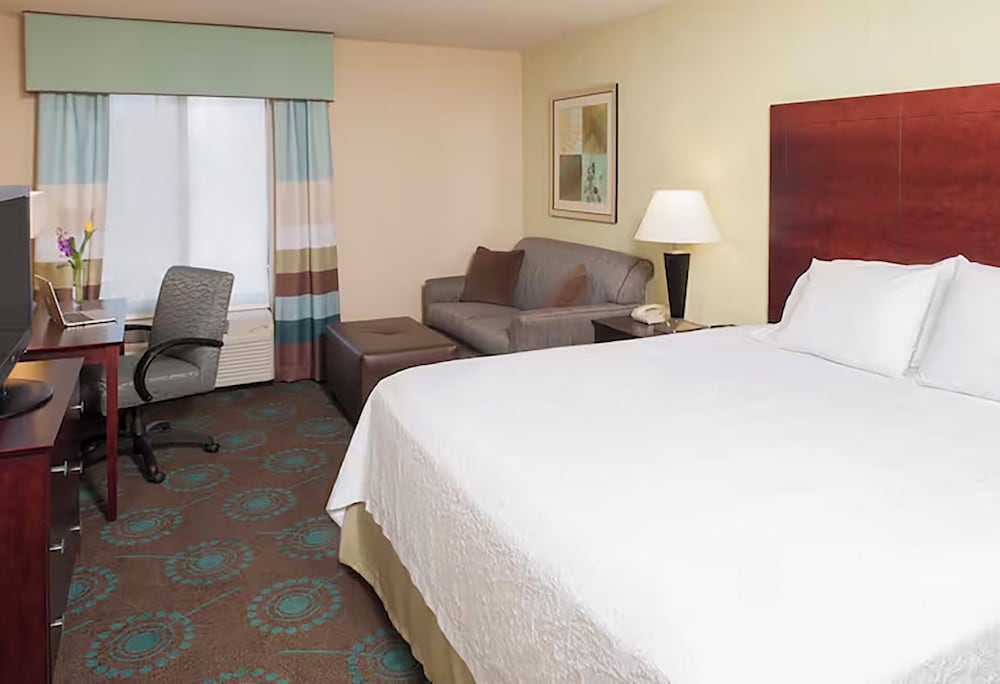 Larkspur Landing Hotel South Bend 14/50