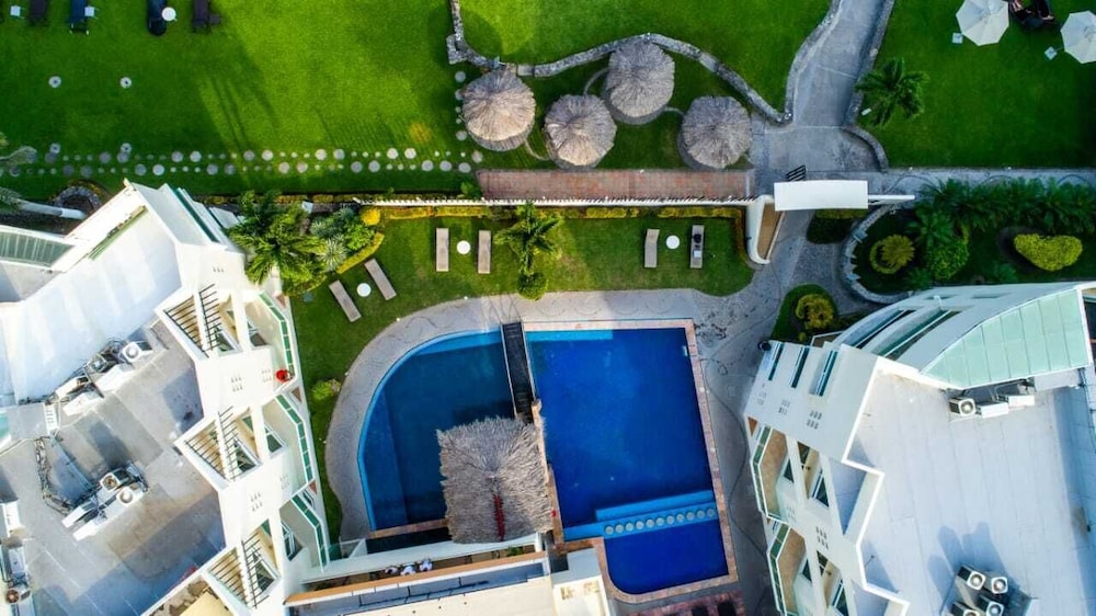 Artisan Family Hotels & Resort Collection Playa Esmeralda 3/79