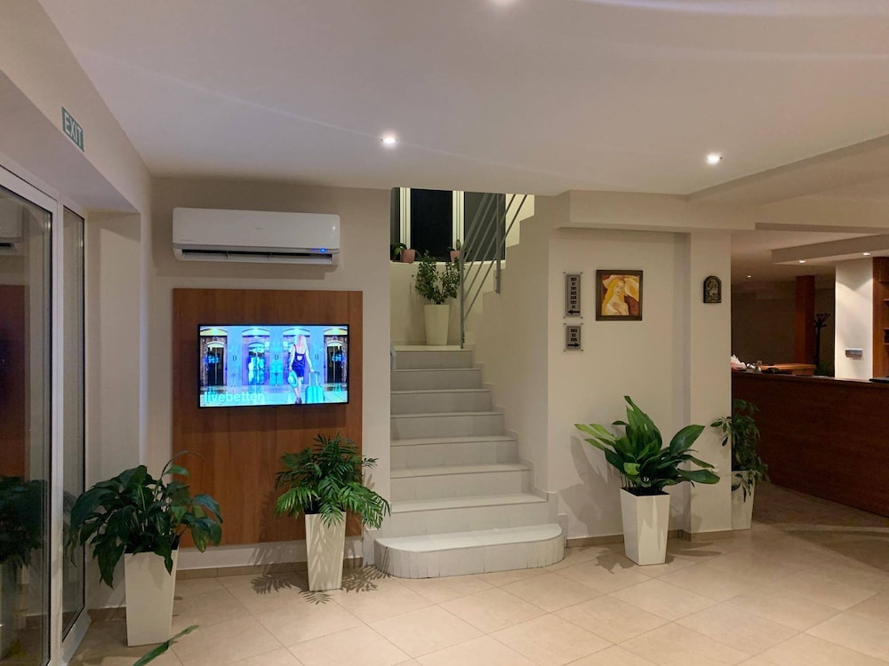 Hotel Amfora 12/69