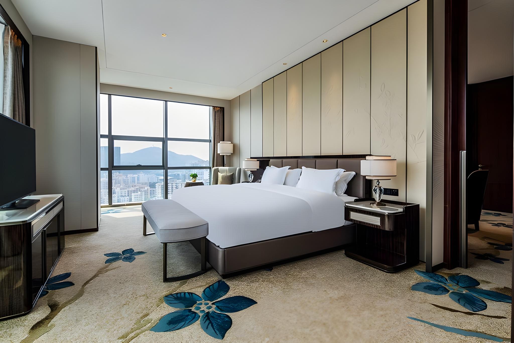Executive, Suite
