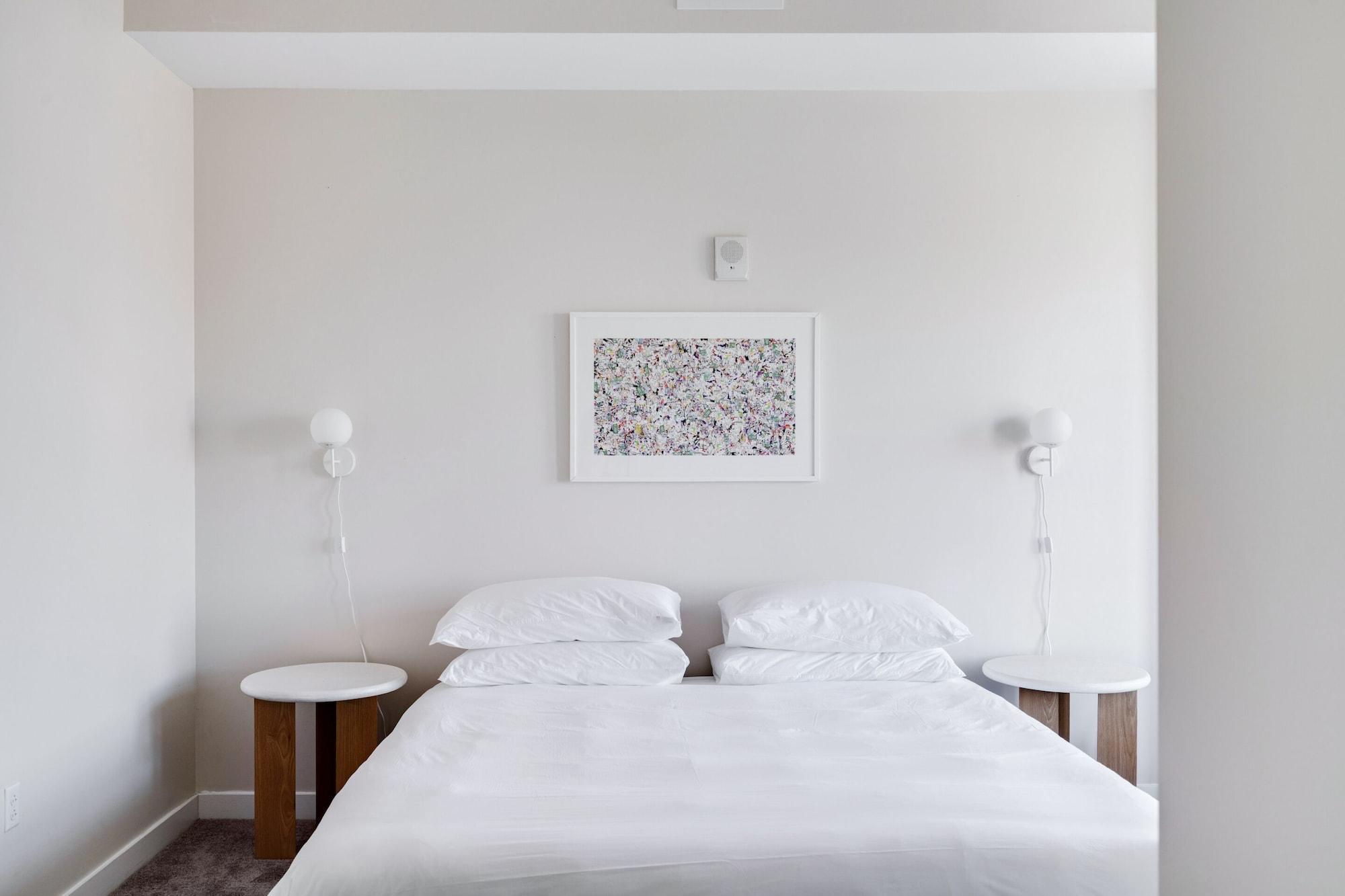 Mint House at The Divine Lorraine Hotel – Philadelphia 20/66
