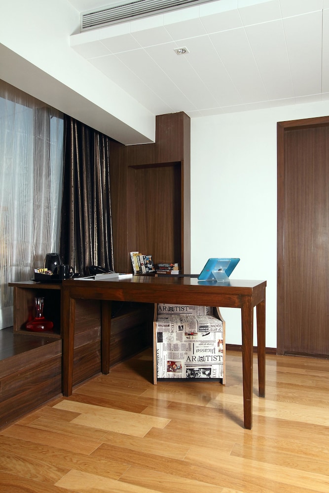Svenska Design Hotel Mumbai 33/37