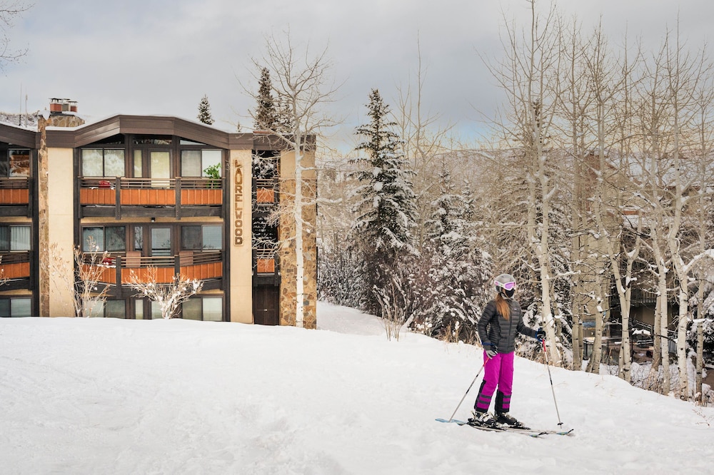 Laurelwood A Destination Residence 3/76