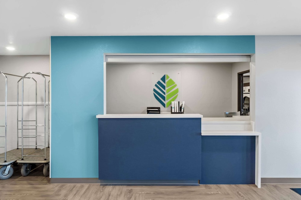 WoodSpring Suites Centennial - Denver Tech Center 10/64