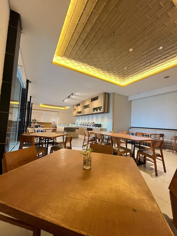 ILLIRA Lite Hotel Praya 42/59