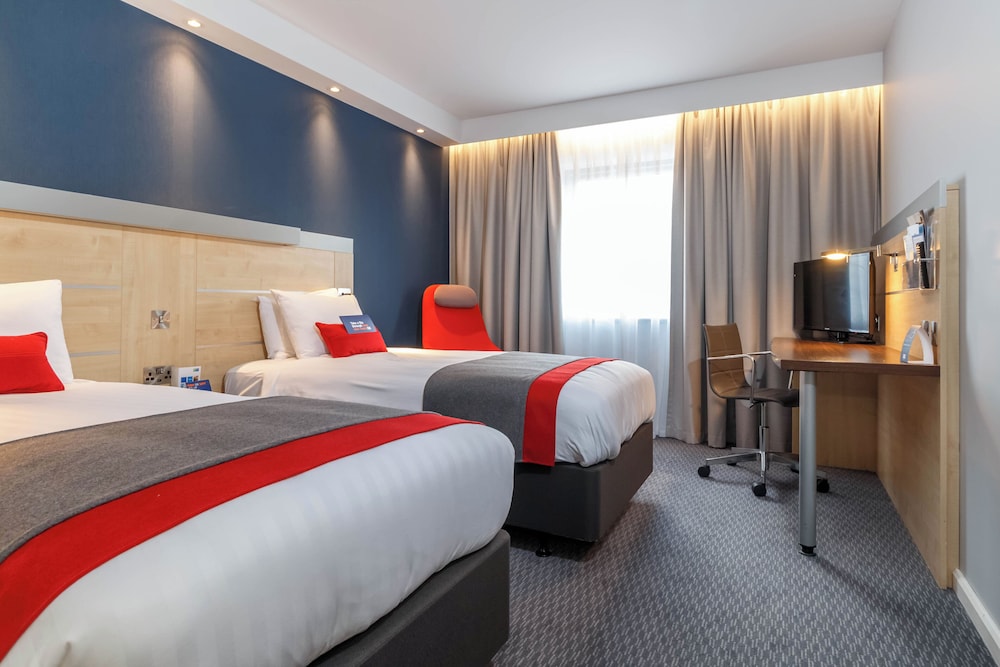 Holiday Inn Express Birmingham - Walsall 5/23