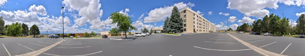 Ramada Plaza by Wyndham Sheridan Hotel and Convention Center 44/50