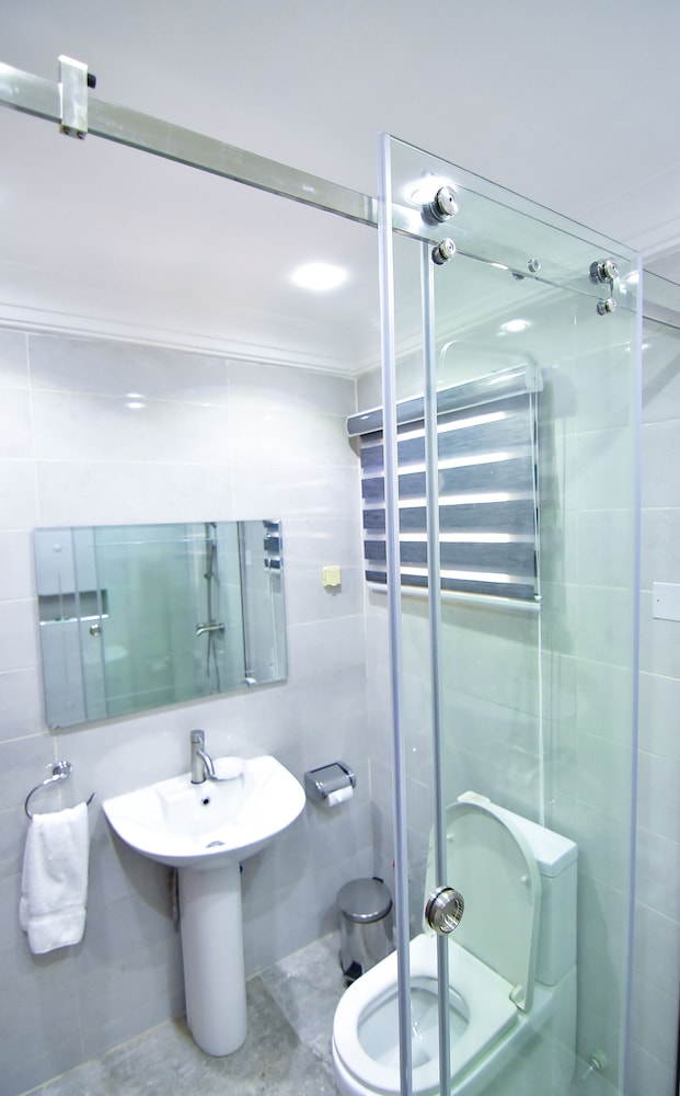 Pearl Gate Hotel 47/50