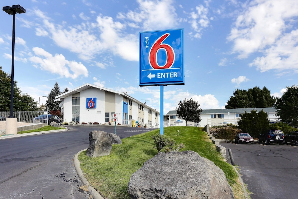 Econo Lodge Idaho Falls, ID 1/48