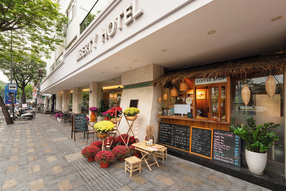 Liberty Hotel Saigon Greenview 5/50