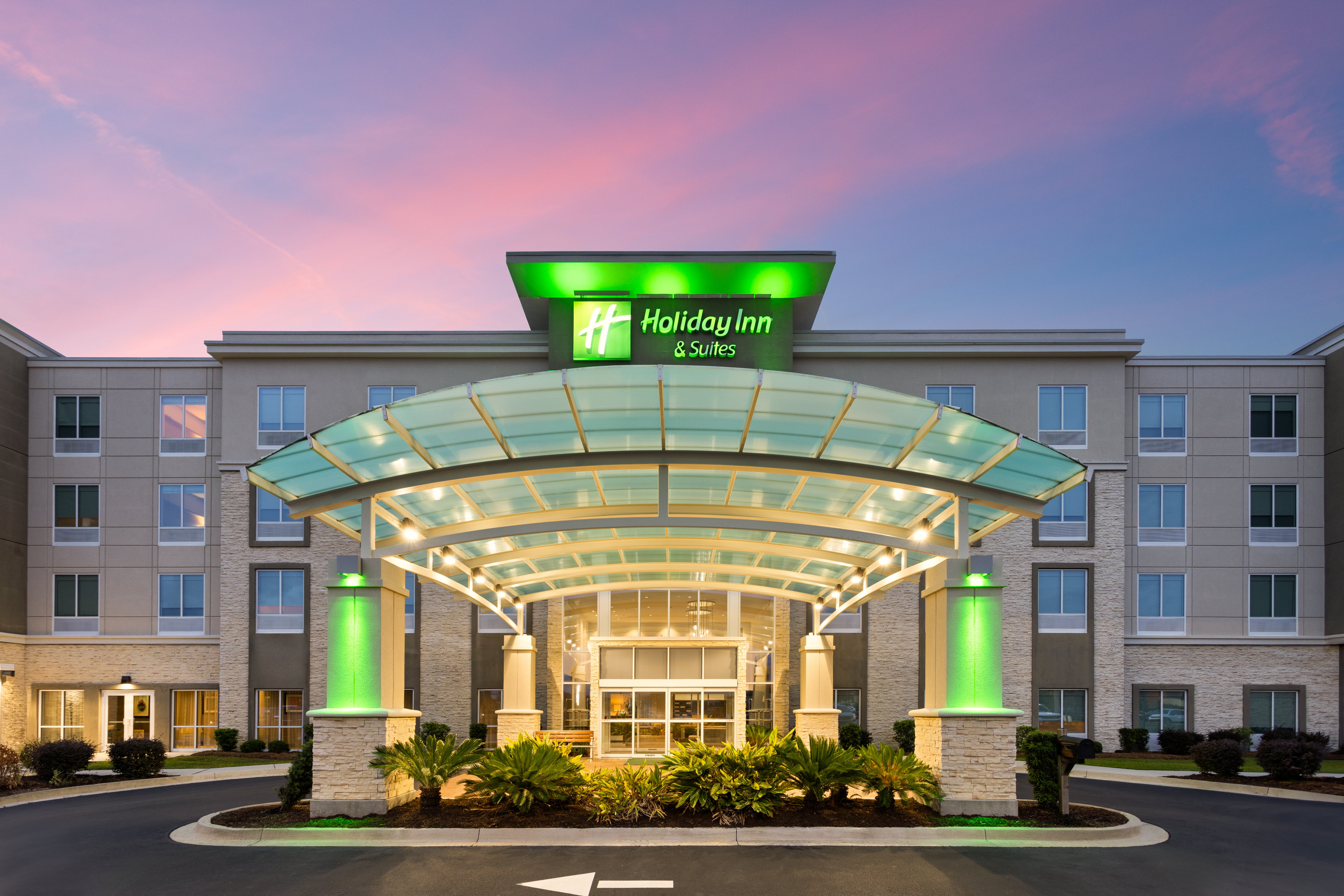 Holiday Inn Suites Savannah Airport Pooler 2/74
