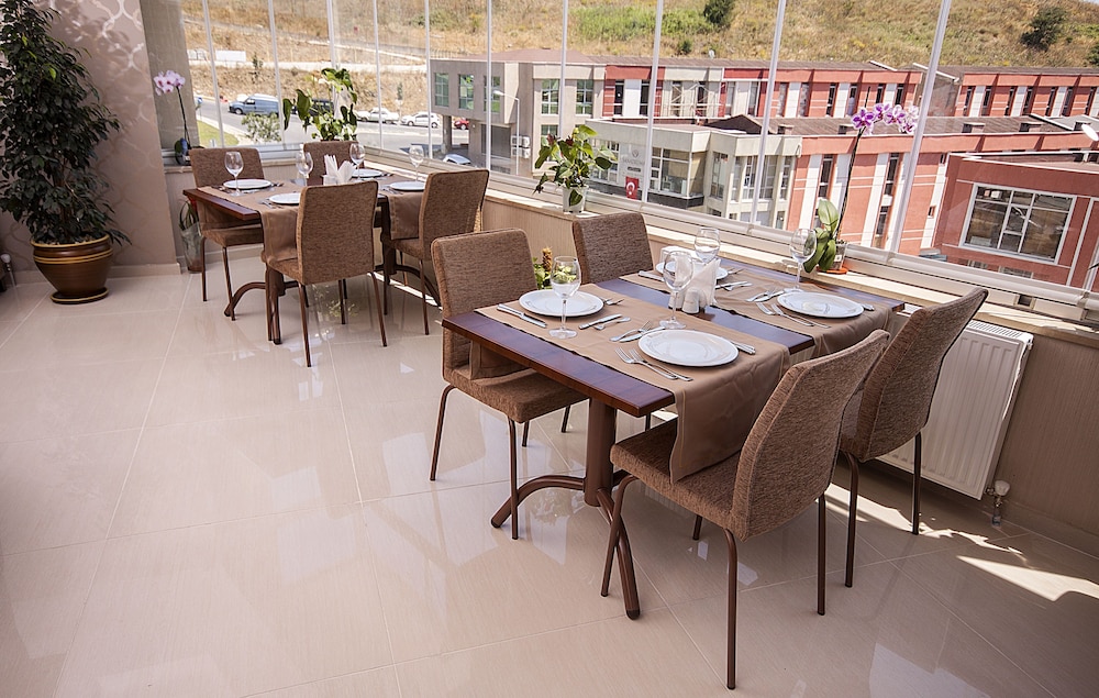 Golden Way Hotel Giyimkent 28/33