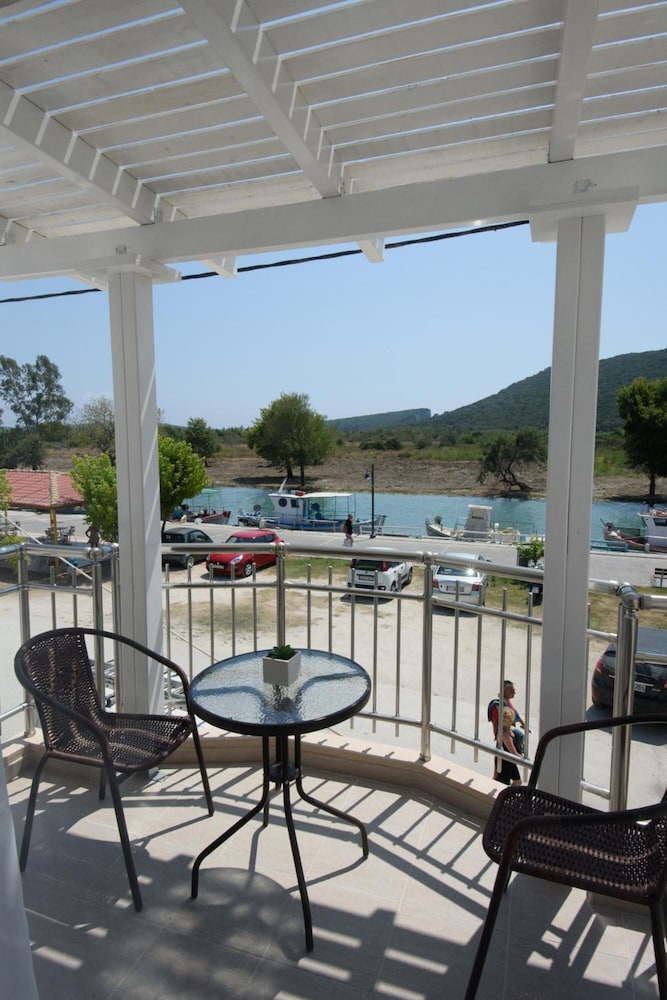 Golden Sands Motor Inn 30/45
