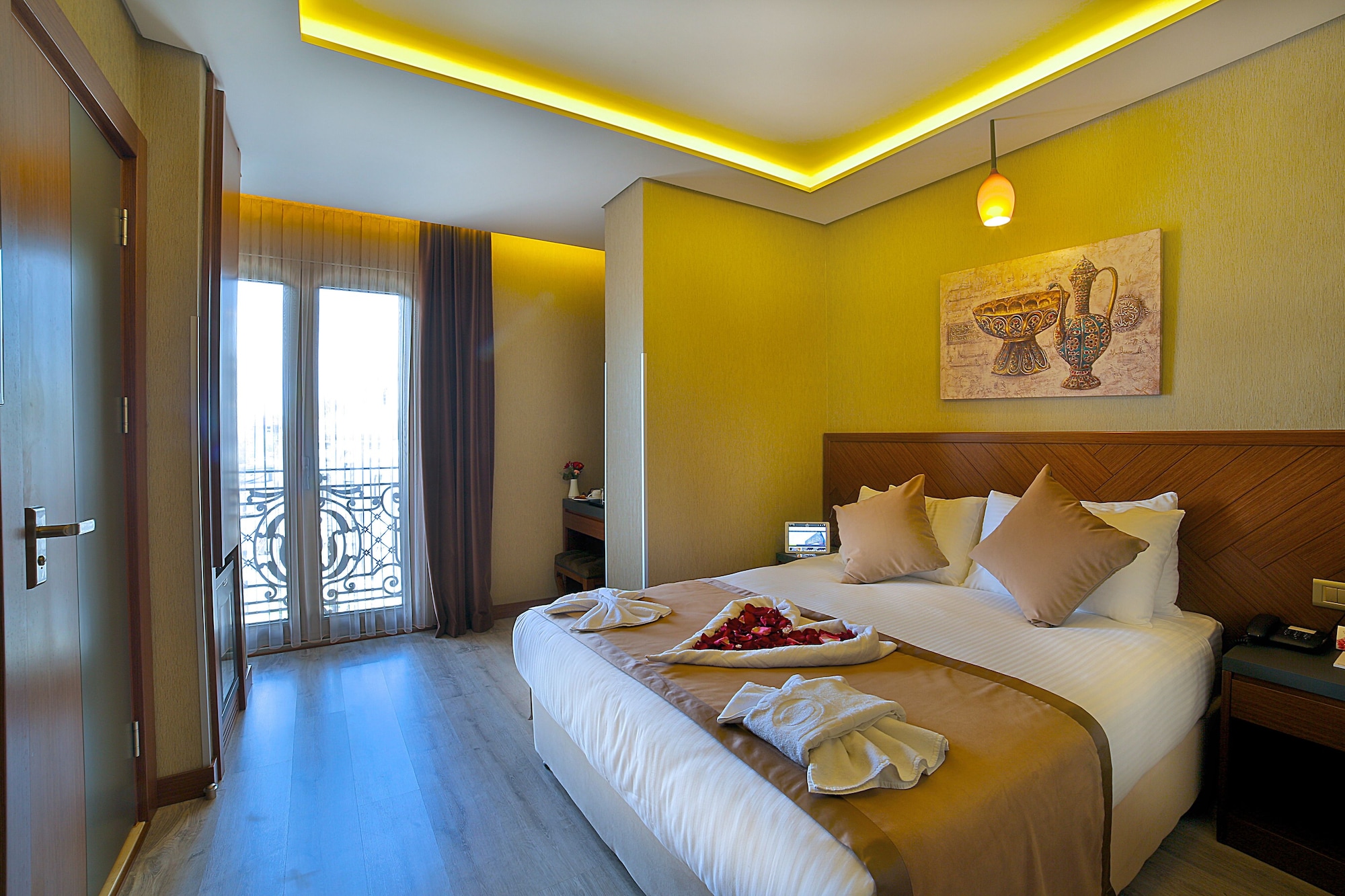 STANDARD, DOUBLE OR TWIN BED