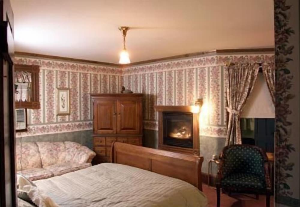 WoodStock Inn 17/43