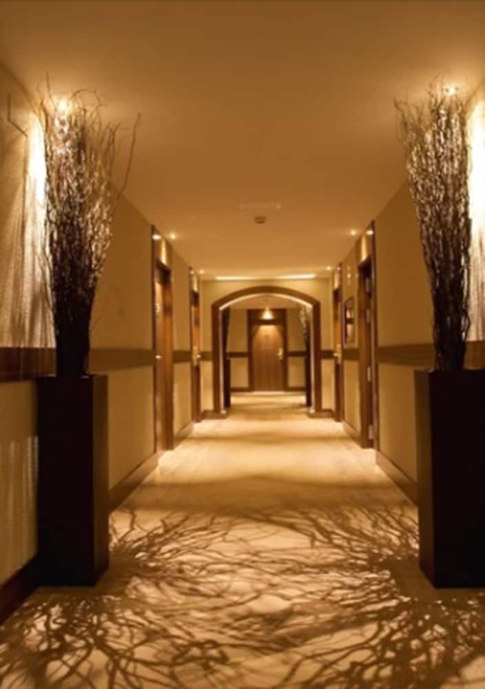 Gran Hotel Balneario Puente Viesgo 30/32
