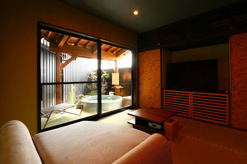 Hirayama Onsen Ueda-ya 21/32