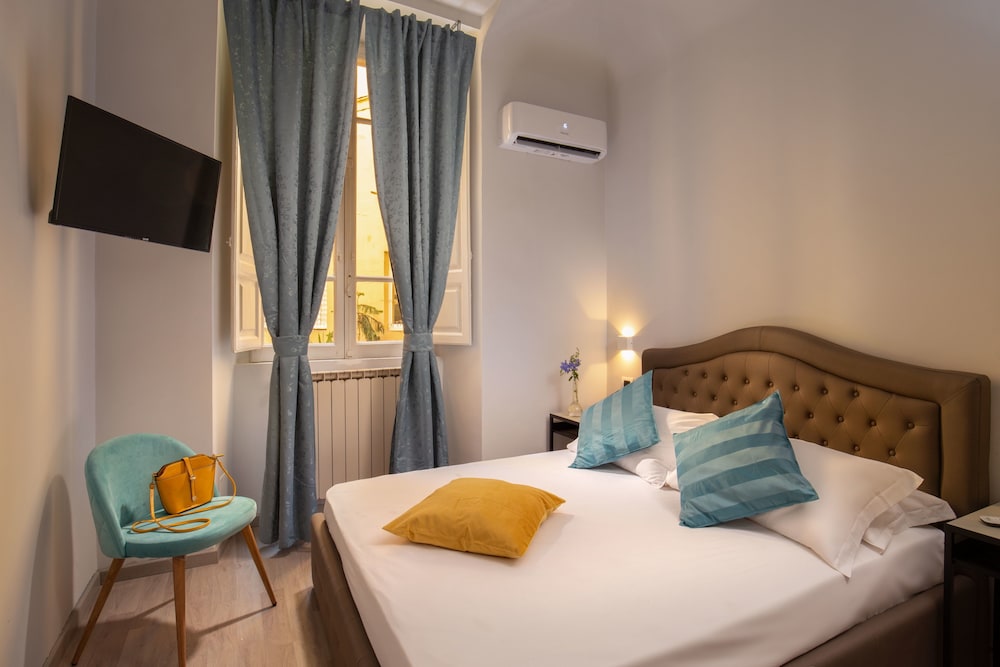 Courtyard Rome Suite 24/29
