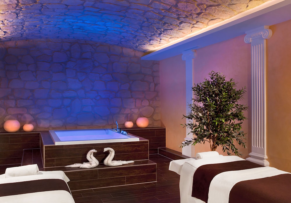 Dorint Marc Aurel Spa & Golf Resort 40/73