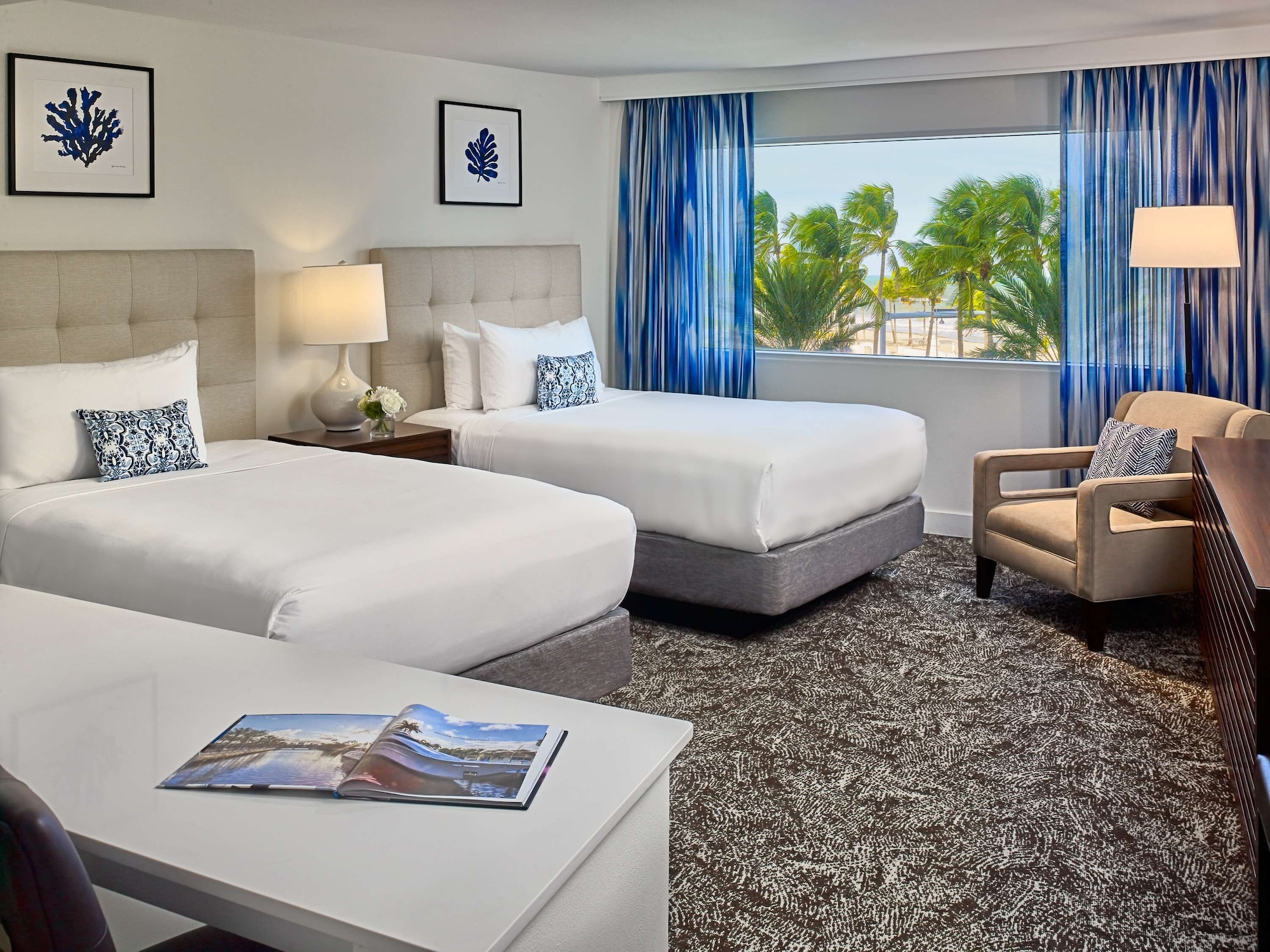 DELUXE, 2 DOUBLE BEDS, OCEAN CURVE, OCEAN VIEW, ACCESSIBLE