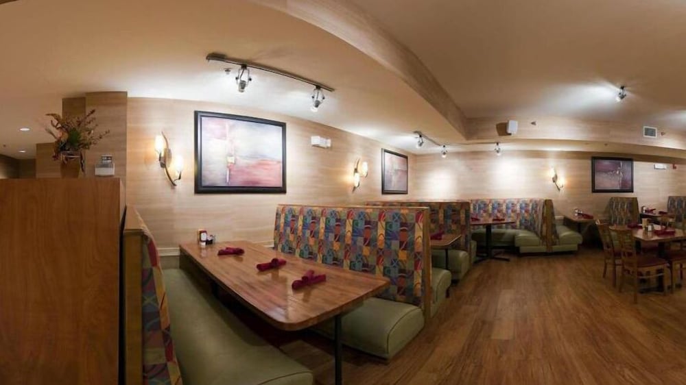 Wyndham Garden Otsego-Minneapolis 34/57